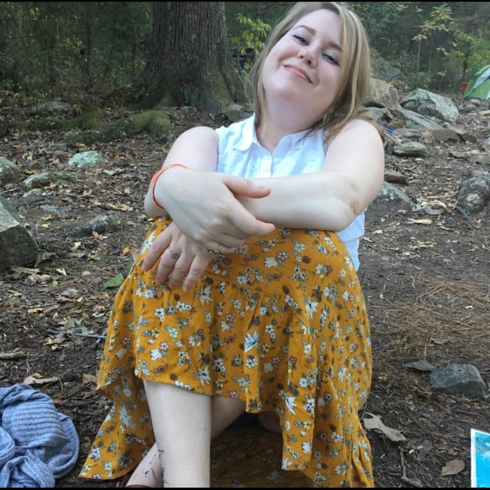 Meet the Posher, Stephanie! - Picture 2 of 3